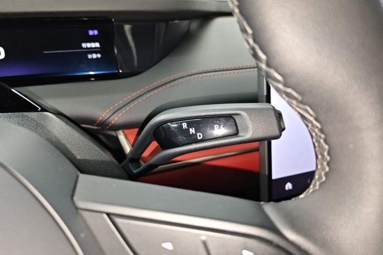 Used Xiaomi Auto SU7 2024 Four-Wheel Drive Ultra-Long Range Advanced Intelligent Driving Max Edition Gear Lever