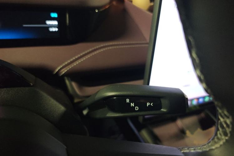 Used Xiaomi Auto SU7 2024 Rear-Drive Long-Range Intelligent Driving Version Gear Lever