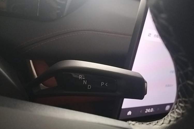 Used Xiaomi Auto SU7 2024 Rear-Drive Long-Range Intelligent Driving Version Gear Lever
