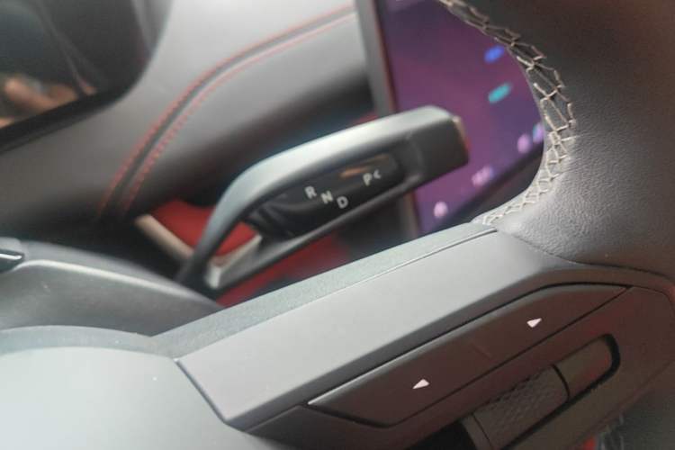 Used Xiaomi Auto SU7 2024 Rear-Drive Ultra-Long Range Advanced Pro-Level Intelligent Driving Version Gear Lever