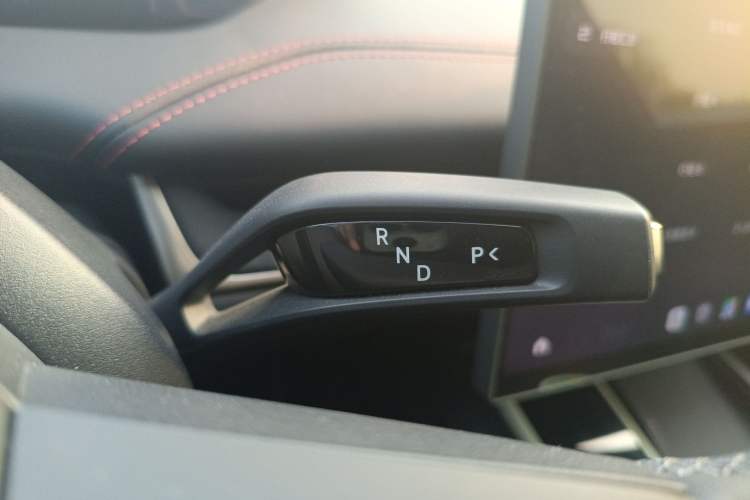 Used Xiaomi Auto SU7 2024 Four-Wheel Drive Ultra-Long Range Advanced Intelligent Driving Max Edition Gear Lever