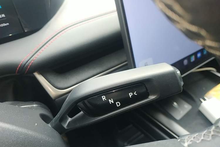 Used Xiaomi Auto SU7 2024 Rear-Drive Long-Range Intelligent Driving Version Gear Lever