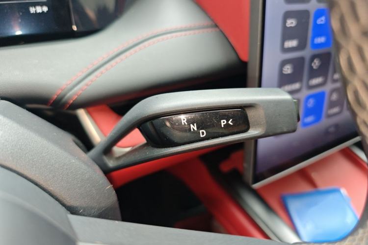 Used Xiaomi Auto SU7 2024 Four-Wheel Drive Ultra-Long Range Advanced Intelligent Driving Max Edition Gear Lever