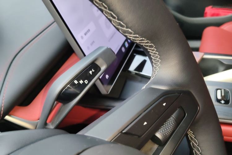Used Xiaomi Auto SU7 2024 Four-Wheel Drive Ultra-Long Range Advanced Intelligent Driving Max Edition Gear Lever