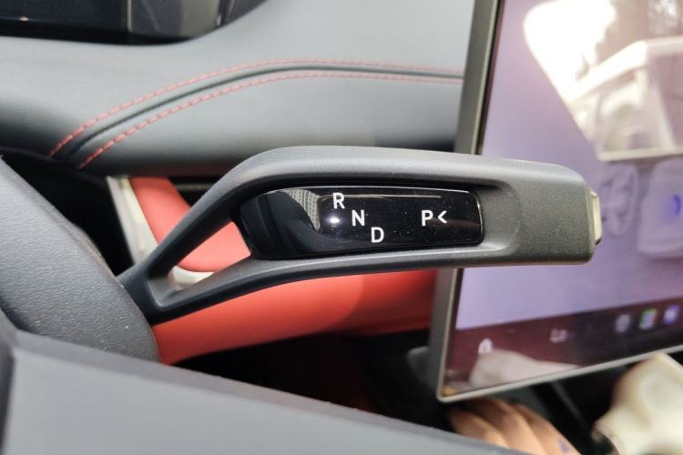 Used Xiaomi Auto SU7 2024 Rear-Drive Ultra-Long Range Advanced Pro-Level Intelligent Driving Version Gear Lever