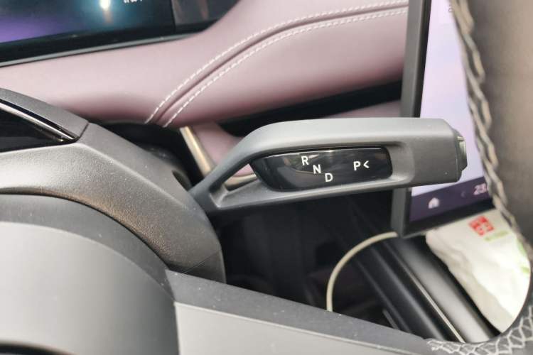Used Xiaomi Auto SU7 2024 Rear-Drive Ultra-Long Range Advanced Pro-Level Intelligent Driving Version Gear Lever