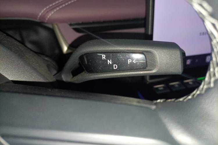 Used Xiaomi Auto SU7 2024 Rear-Drive Ultra-Long Range Advanced Pro-Level Intelligent Driving Version Gear Lever