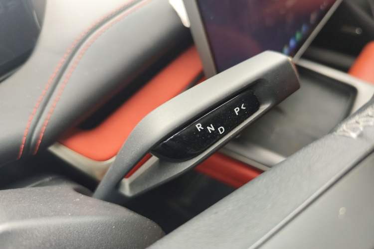 Used Xiaomi Auto SU7 2024 Rear-Drive Long-Range Intelligent Driving Version Gear Lever