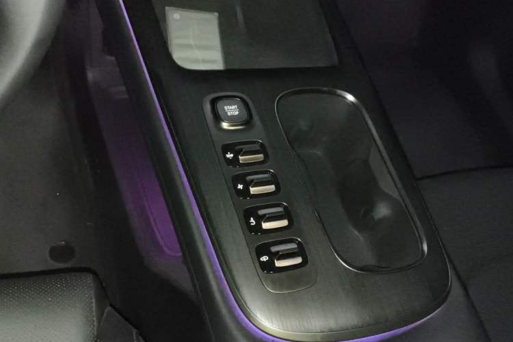 Used Xiaomi Auto SU7 2024 Four-Wheel Drive Ultra-Long Range Advanced Intelligent Driving Max Edition Gear Lever