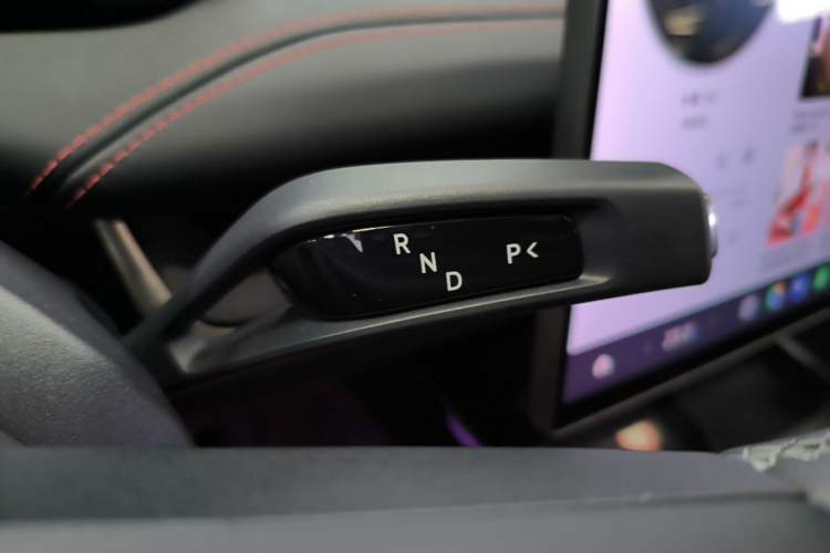 Used Xiaomi Auto SU7 2024 Rear-Drive Long-Range Intelligent Driving Version Gear Lever