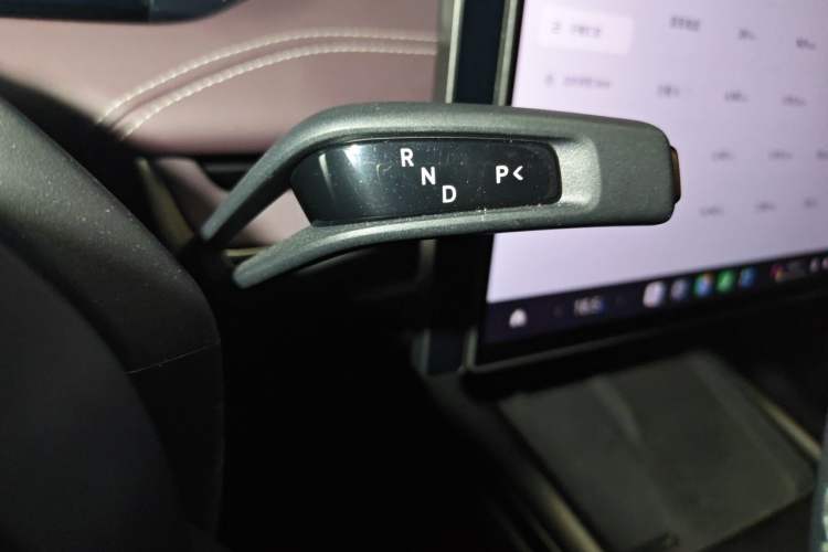 Used Xiaomi Auto SU7 2024 Four-Wheel Drive Ultra-Long Range Advanced Intelligent Driving Max Edition Gear Lever