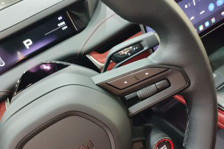 Used Xiaomi Auto SU7 2024 Four-Wheel Drive Ultra-Long Range Advanced Intelligent Driving Max Edition Gear Lever