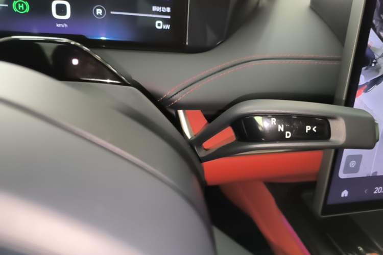 Used Xiaomi Auto SU7 2024 Four-Wheel Drive Ultra-Long Range Advanced Intelligent Driving Max Edition Gear Lever