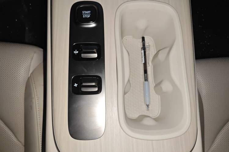 Used Xiaomi Auto SU7 2024 Rear-Drive Standard Founder Edition Gear Lever