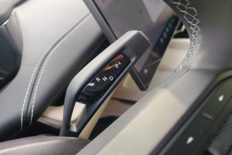 Used Xiaomi Auto SU7 2024 Rear-Drive Long-Range Intelligent Driving Version Gear Lever