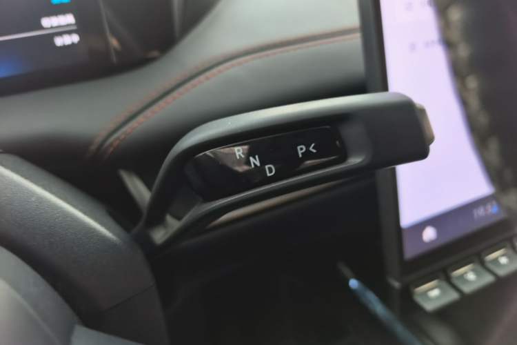 Used Xiaomi Auto SU7 2024 Rear-Drive Standard Founder Edition Gear Lever