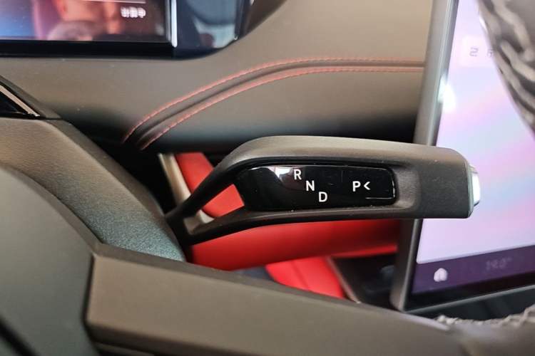 Used Xiaomi Auto SU7 2024 Rear-Drive Long-Range Intelligent Driving Version Gear Lever