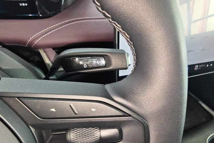 Used Xiaomi Auto SU7 2024 Four-Wheel Drive Ultra-Long Range Advanced Intelligent Driving Max Edition Gear Lever