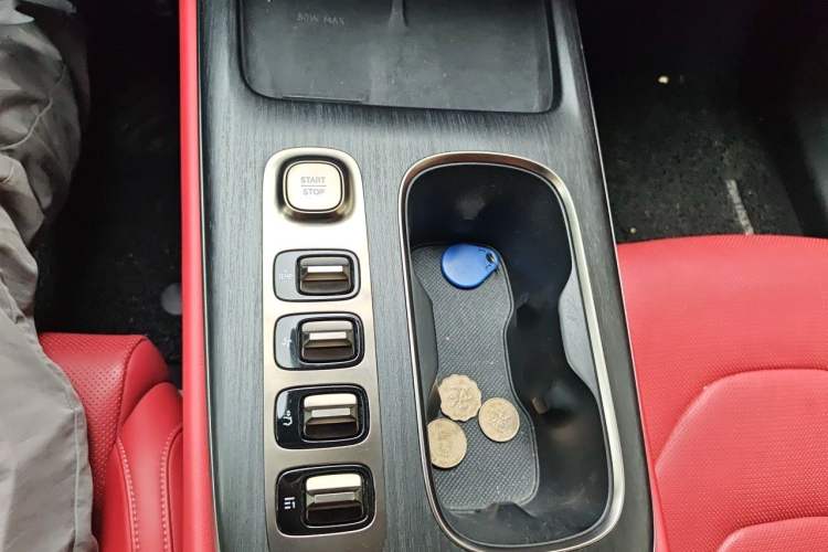Used Xiaomi Auto SU7 2024 Rear-Drive Ultra-Long Range Advanced Pro-Level Intelligent Driving Version Gear Lever
