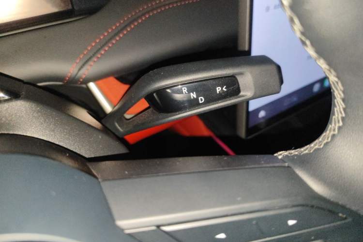 Used Xiaomi Auto SU7 2024 Rear-Drive Long-Range Intelligent Driving Version Gear Lever