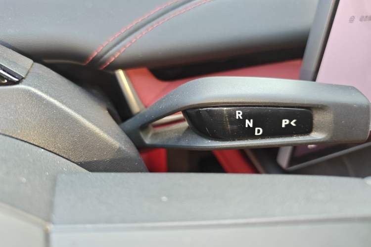 Used Xiaomi Auto SU7 2024 Rear-Drive Long-Range Intelligent Driving Version Gear Lever