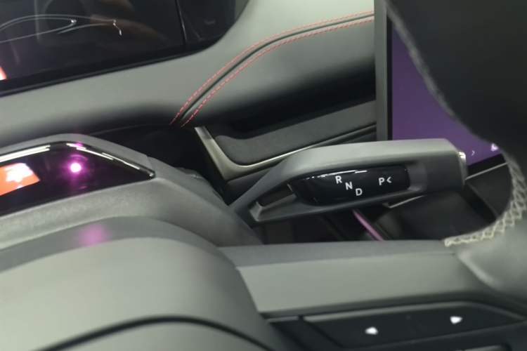 Used Xiaomi Auto SU7 2024 Rear-Drive Ultra-Long Range Advanced Pro-Level Intelligent Driving Version Gear Lever