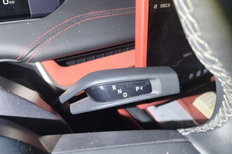 Used Xiaomi Auto SU7 2024 Four-Wheel-Drive Max Founder's Edition Gear Lever