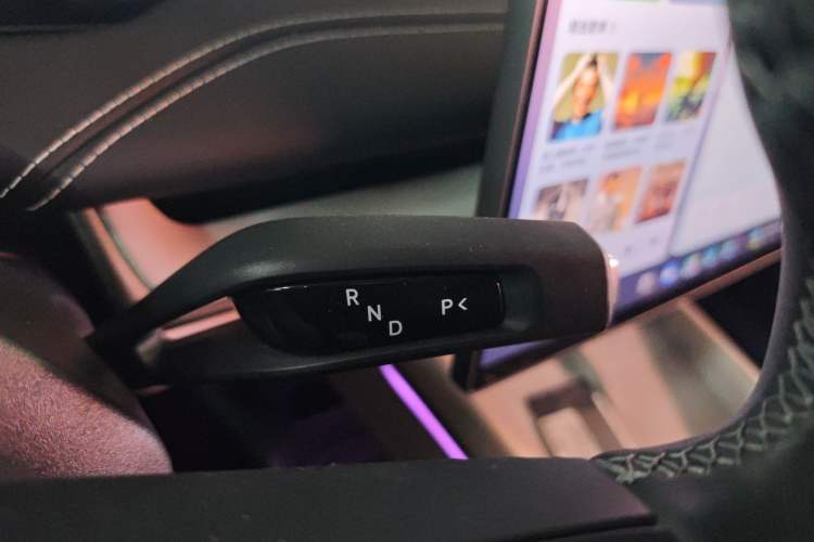 Used Xiaomi Auto SU7 2024 Rear-Drive Ultra-Long Range Advanced Pro-Level Intelligent Driving Version Gear Lever