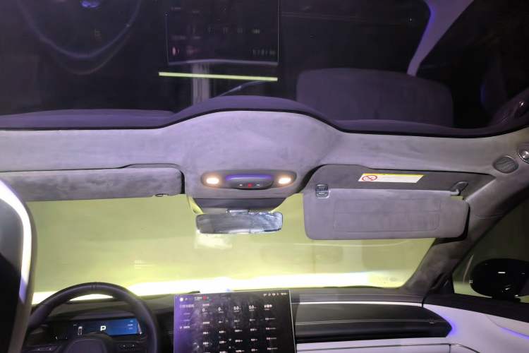 Used Xiaomi Auto SU7 2024 Four-Wheel Drive Ultra-Long Range Advanced Intelligent Driving Max Edition Headliner