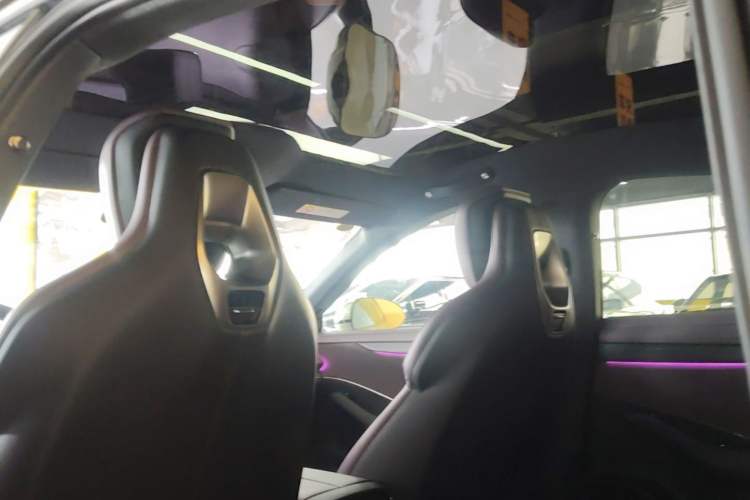 Used Xiaomi Auto SU7 2024 Rear-Drive Long-Range Intelligent Driving Version Headliner