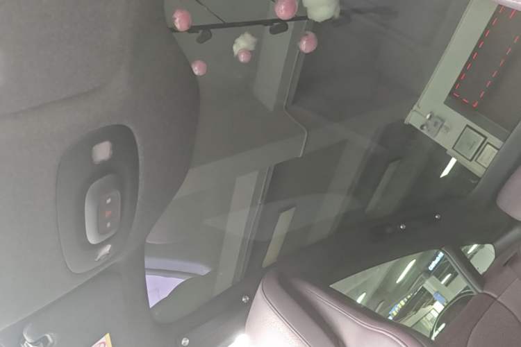 Used Xiaomi Auto SU7 2024 Rear-Drive Long-Range Intelligent Driving Version Headliner