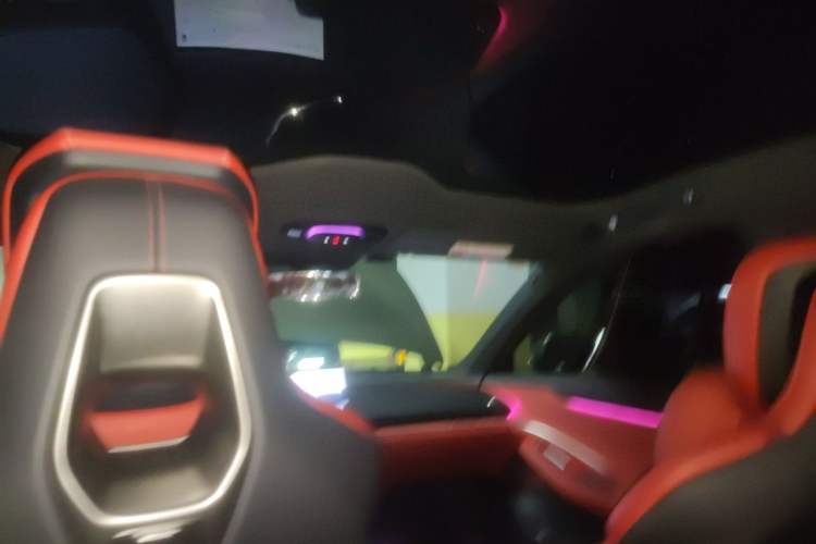 Used Xiaomi Auto SU7 2024 Rear-Drive Long-Range Intelligent Driving Version Headliner