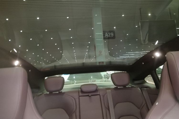 Used Xiaomi Auto SU7 2024 Rear-Drive Long-Range Intelligent Driving Version Headliner