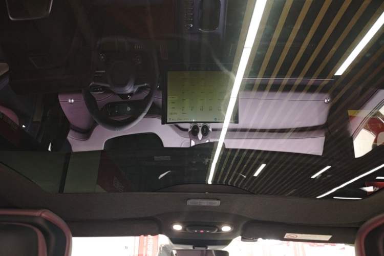 Used Xiaomi Auto SU7 2024 Four-Wheel Drive Ultra-Long Range Advanced Intelligent Driving Max Edition Headliner