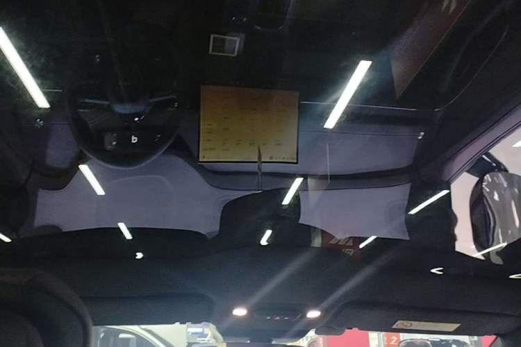 Used Xiaomi Auto SU7 2024 Rear-Drive Ultra-Long Range Advanced Pro-Level Intelligent Driving Version Headliner