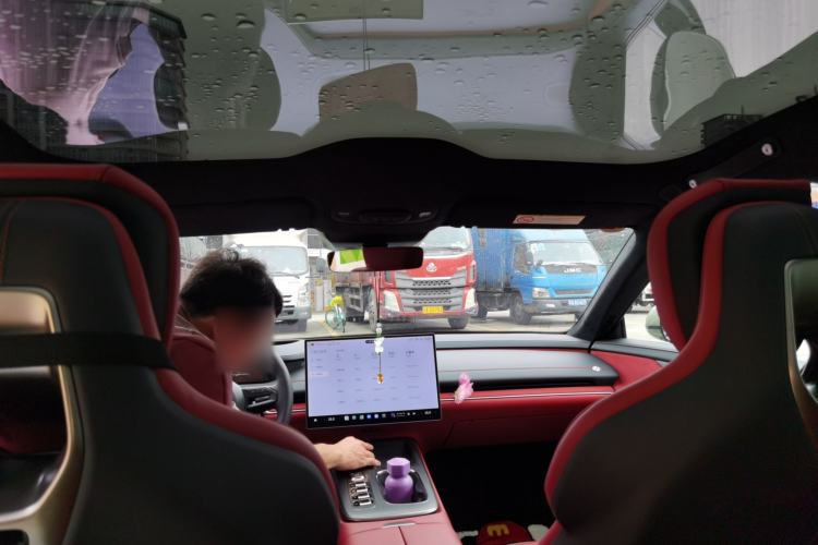 Used Xiaomi Auto SU7 2024 Four-Wheel Drive Ultra-Long Range Advanced Intelligent Driving Max Edition Headliner
