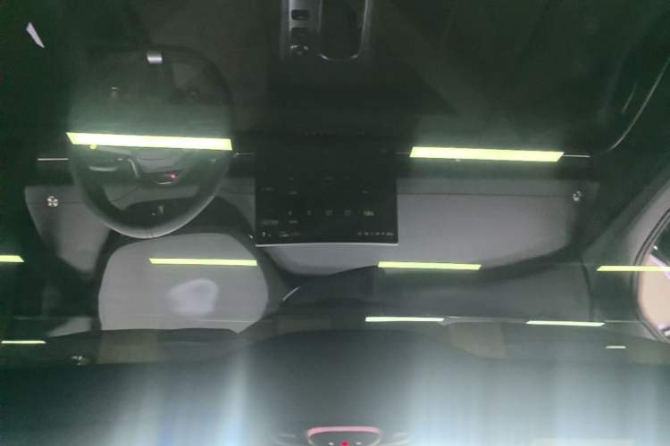 Used Xiaomi Auto SU7 2024 Rear-Drive Ultra-Long Range Advanced Pro-Level Intelligent Driving Version Headliner