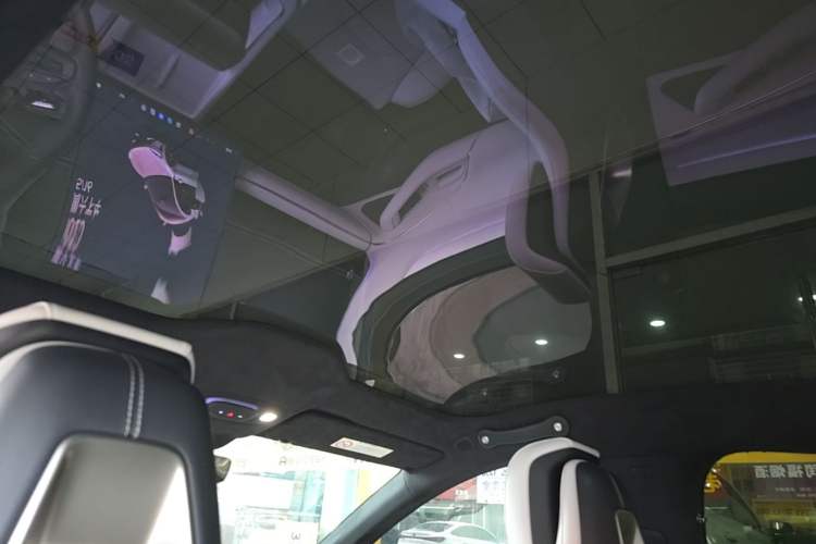 Used Xiaomi Auto SU7 2024 Four-Wheel Drive Ultra-Long Range Advanced Intelligent Driving Max Edition Headliner