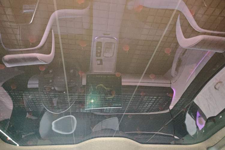 Used Xiaomi Auto SU7 2024 Rear-Drive Ultra-Long Range Advanced Pro-Level Intelligent Driving Version Headliner