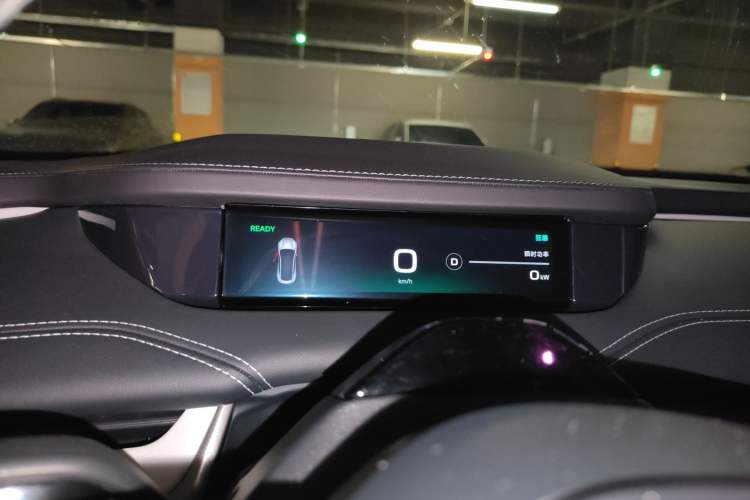 Used Xiaomi Auto SU7 2024 Rear-Drive Standard Founder Edition Instrument Cluster
