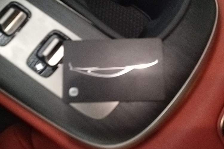 Used Xiaomi Auto SU7 2024 Rear-Drive Long-Range Intelligent Driving Version Interior 1