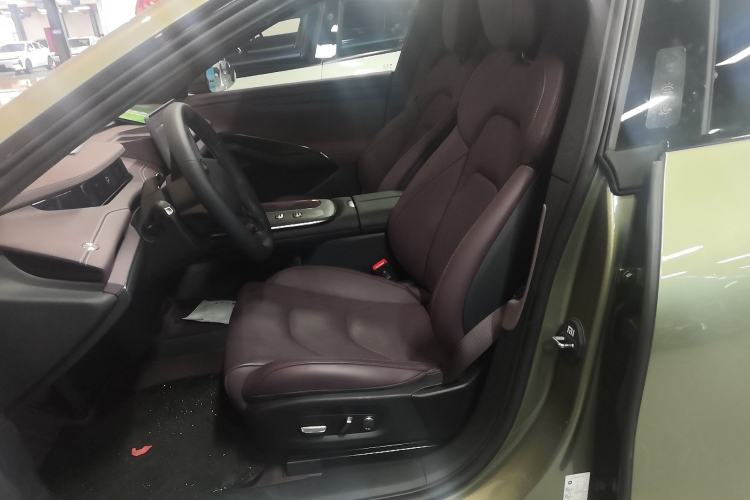 Used Xiaomi Auto SU7 2024 Rear-Drive Long-Range Intelligent Driving Version Interior 1