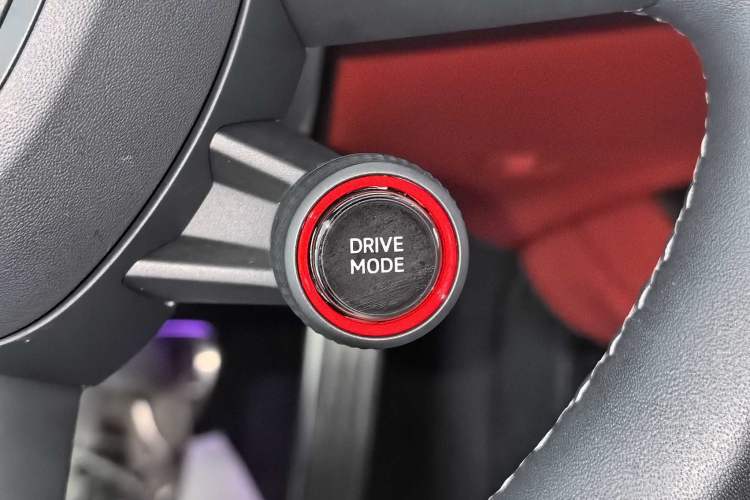 Used Xiaomi Auto SU7 2024 Four-Wheel Drive Ultra-Long Range Advanced Intelligent Driving Max Edition Interior 1