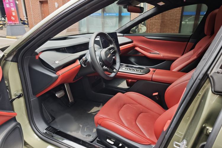 Used Xiaomi Auto SU7 2024 Four-Wheel Drive Ultra-Long Range Advanced Intelligent Driving Max Edition Interior 1