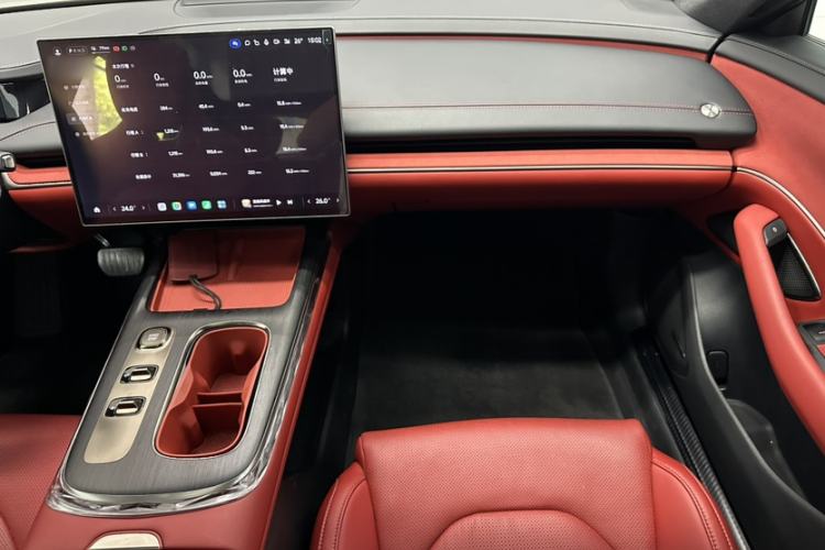 Used Xiaomi Auto SU7 2024 Rear-Drive Long-Range Intelligent Driving Version Interior 1
