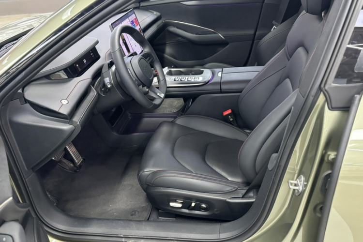 Used Xiaomi Auto SU7 2024 Four-Wheel Drive Ultra-Long Range Advanced Intelligent Driving Max Edition Interior 2