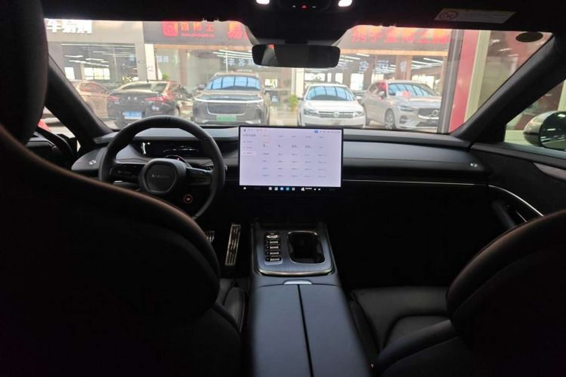 Used Xiaomi Auto SU7 2024 Four-Wheel Drive Ultra-Long Range Advanced Intelligent Driving Max Edition Interior 2