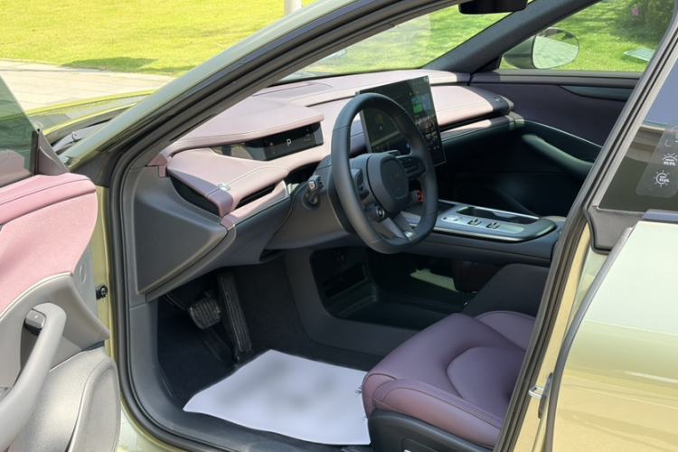 Used Xiaomi Auto SU7 2024 Rear-Drive Standard Founder Edition Interior 3