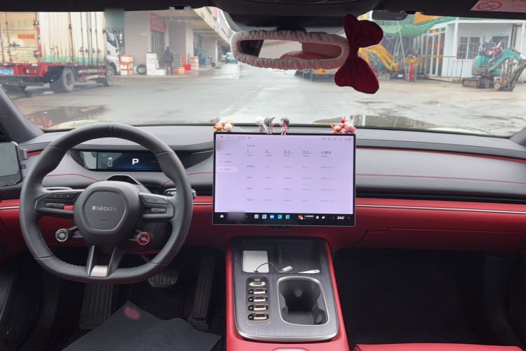 Used Xiaomi Auto SU7 2024 Rear-Drive Ultra-Long Range Advanced Pro-Level Intelligent Driving Version Interior 3