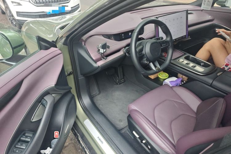 Used Xiaomi Auto SU7 2024 Rear-Drive Long-Range Intelligent Driving Version Interior 3